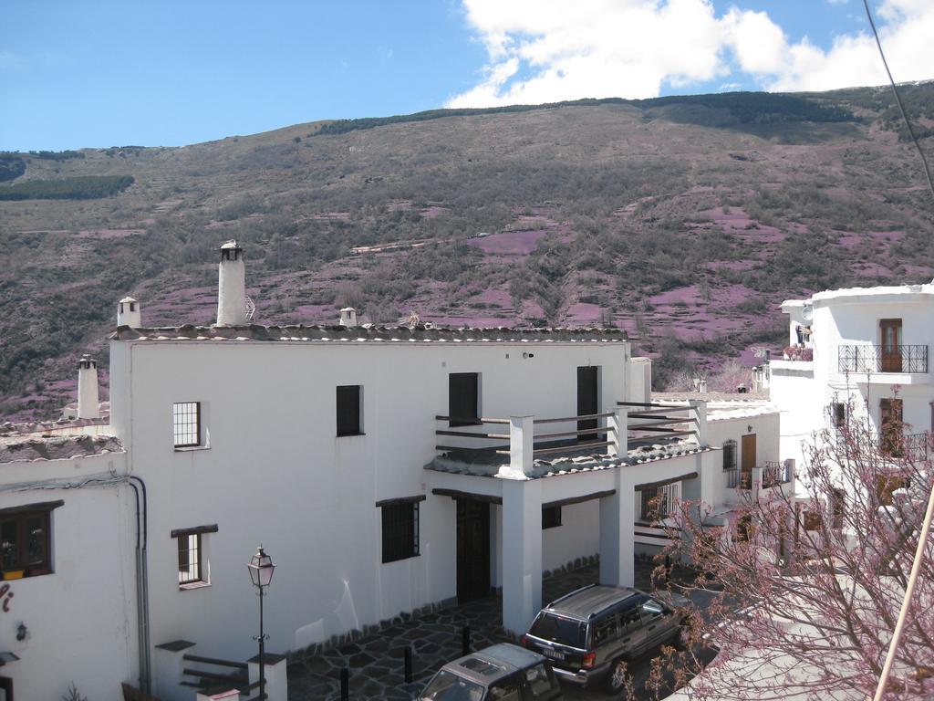 Hostal El Cascapenas De La Alpujarra 카피레이라 외부 사진